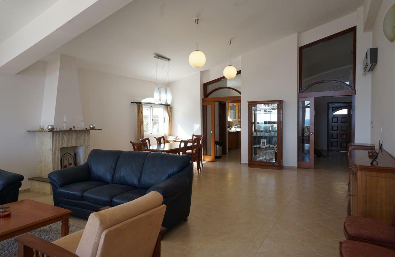 Unforgettable Family Escape - Cliffside Villa With Panoramic Sea Views And Kid-Friendly Private Pool Pissoúri Eksteriør bilde